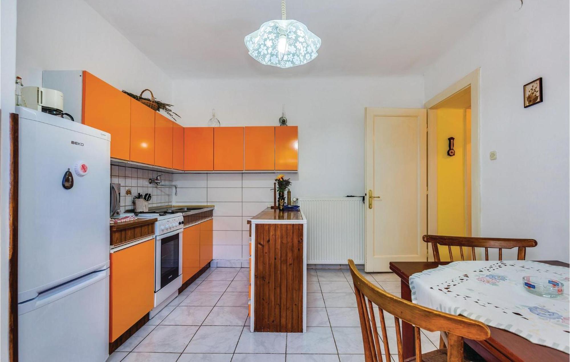 1 Bedroom Beautiful Apartment In باكار المظهر الخارجي الصورة