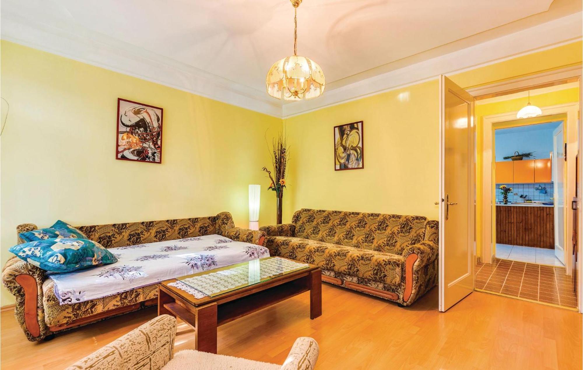 1 Bedroom Beautiful Apartment In باكار المظهر الخارجي الصورة